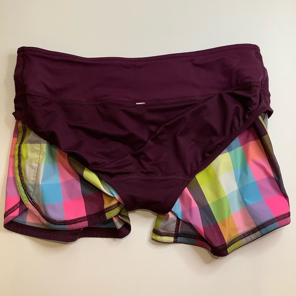 LULULEMON Groovy Run Short in Sea Check Multi - Picture 7 of 9